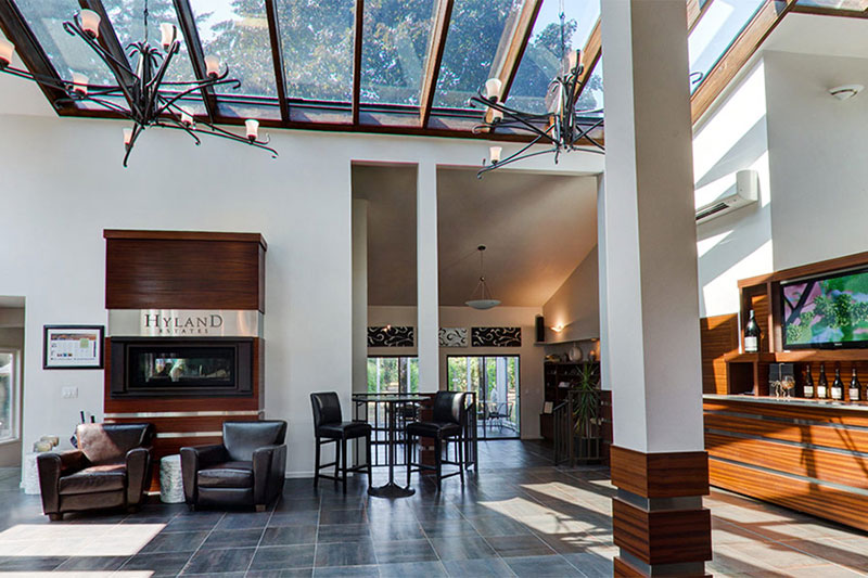 Hyland Vineyard tasting room in Dundee, Oregon