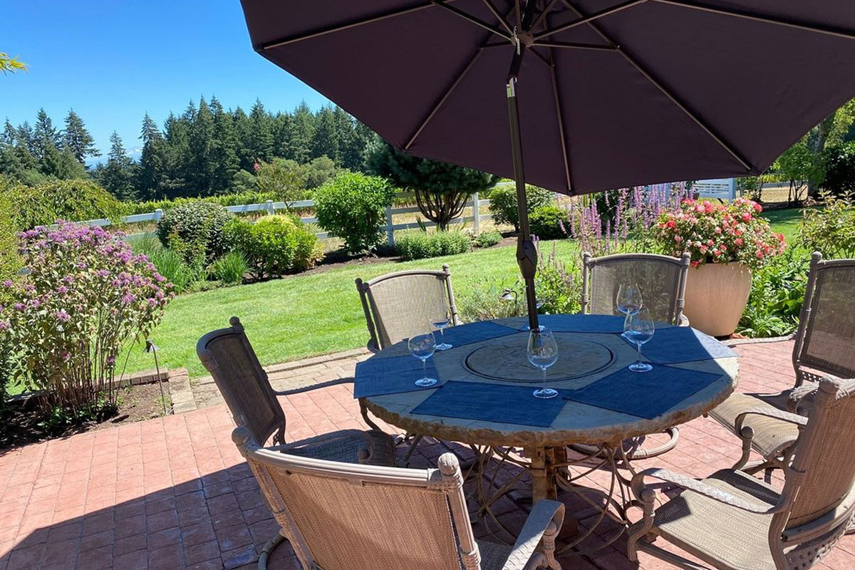 Wine tasting at Benza Vineyards